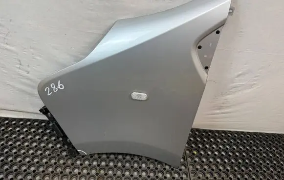 Renault Trafic III (X82) Fender