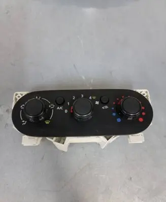 Renault Trafic III (X82) Climate control unit