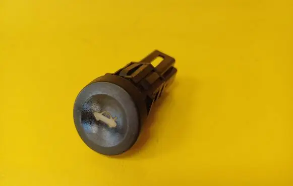 Ford Fiesta Tailgate opening switch 