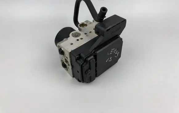 Lexus IS 200-300 ABS Pump 4454053020 1338005500