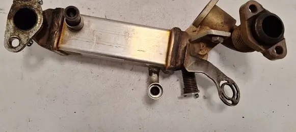 BMW 3 E90 E91 EGR valve cooler 7797371 VJ9332 K9950006