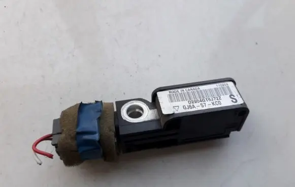 Mazda 6 Airbag deployment crash/impact sensor gj6a57kc0 gj6a-57-kc0