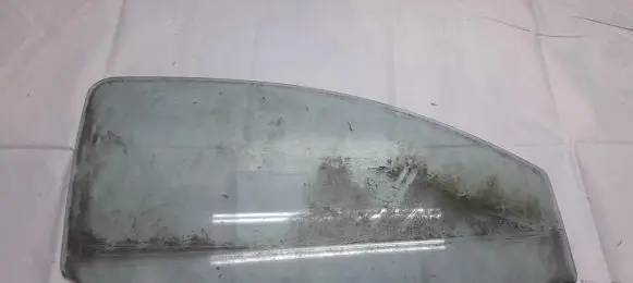 Ford Ka Front door window glass four-door