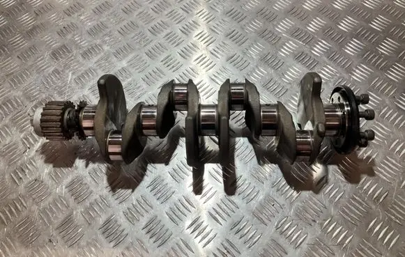 Mercedes-Benz E W213 Crankshaft A6080310100 608915