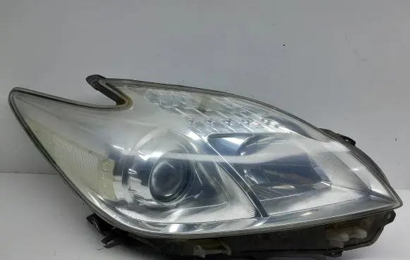 Toyota Prius (XW30) Headlight/headlamp