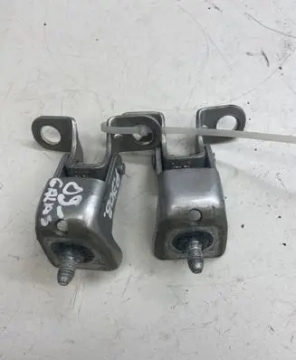 Peugeot 308 Tailgate/trunk/boot hinge 573420