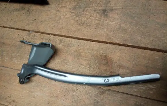 Honda Jazz Engine bonnet/hood hinges