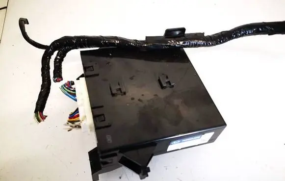 Subaru Legacy Comfort/convenience module 72343aj090 177600-8463