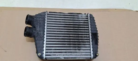 Maserati Ghibli Intercooler radiator 670109550