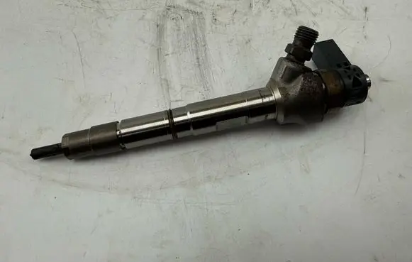 Audi A6 S6 C7 4G Fuel injector 04L130277AE