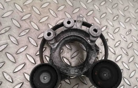 BMW i8 Alternator belt tensioner 7634197
