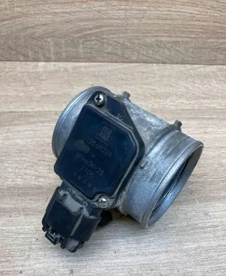 Opel Vectra C Mass air flow meter 12569224 AFH60M23