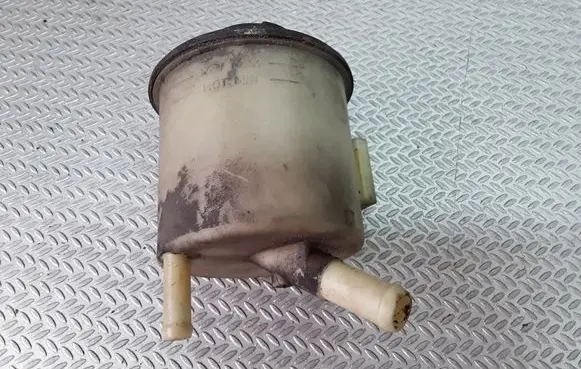 Nissan Almera N16 Power steering fluid tank/reservoir