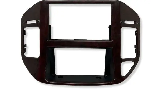 Mitsubishi Pajero Radio/GPS head unit trim MR456373