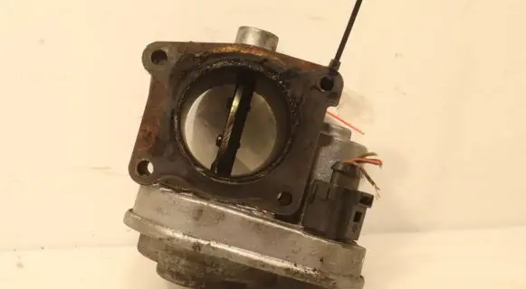 Opel Astra H Throttle body valve 