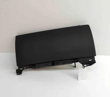 Glove box
