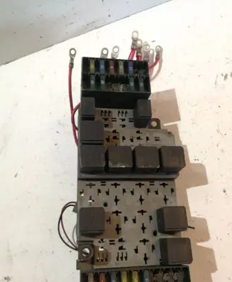 Volvo S80 Fuse module 9441606 9441607