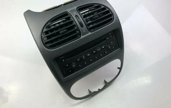 Peugeot 206 Radio/CD/DVD/GPS head unit 96565718XT G1785