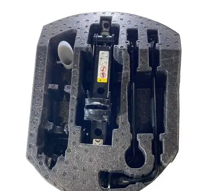 Jeep Grand Cherokee Tool set 68284639AA 68332817AA 68158775AB