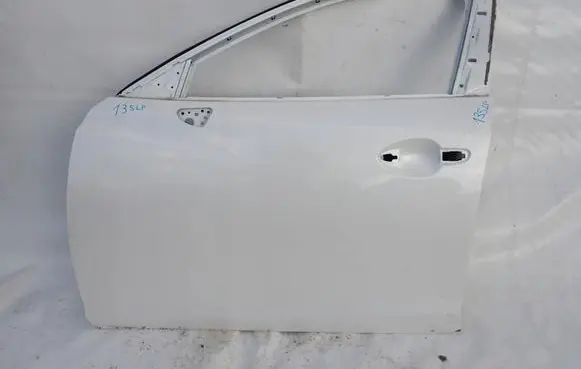 Mazda 3 III Front door
