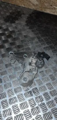 Audi A4 S4 B6 8E 8H Engine mounting bracket 8E0199352F