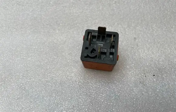 BMW 3 E46 Other relay 1378238 889113