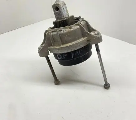 BMW 5 F10 F11 Engine mount bracket 6785602 280912