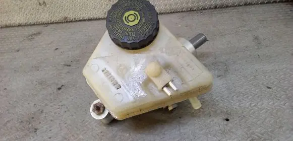 Mercedes-Benz E W210 Master brake cylinder A2024300202