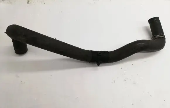 Nissan Juke I F15 Engine coolant pipe/hose