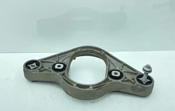 BMW M4 F82 F83 Rear differential/diff mount bracket 2284774