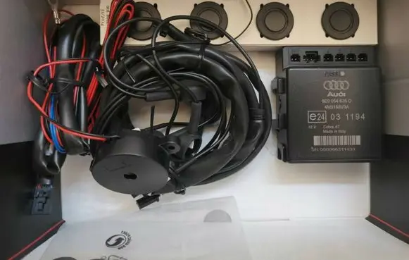 Audi TT TTS Mk2 Parking PDC sensor 8J8054630