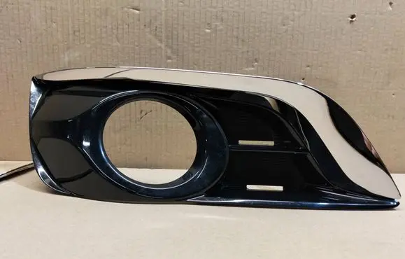 Nissan Pulsar Front bumper lower grill 622573ZL0A 622574MD1A