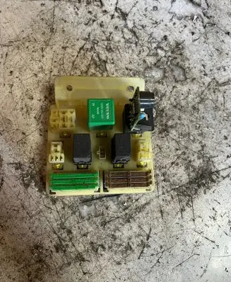 Volvo S40, V40 Fuse module