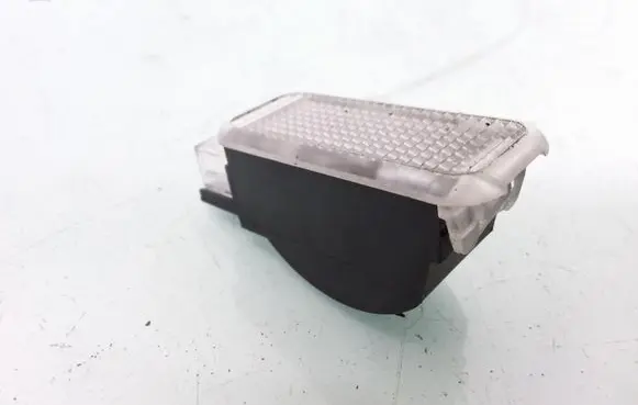 Volkswagen PASSAT B5.5 Rear door interior light 