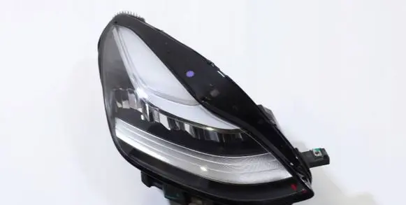 Tesla Model 3 Headlight/headlamp 1077376-00-C