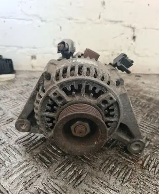 Toyota Corolla Verso E121 Generator/alternator 2708022100