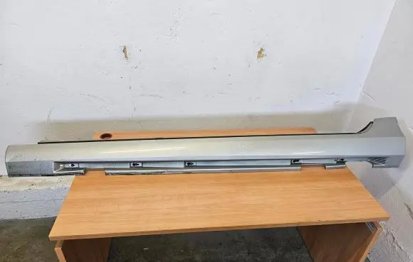 Volvo S60 Sill/side skirt trim 