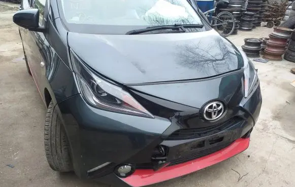 Toyota Aygo AB40 Front piece kit 