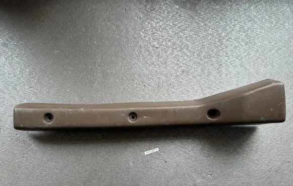 Nissan Patrol Y60 Tailgate/boot lid lock trim 9093032J10
