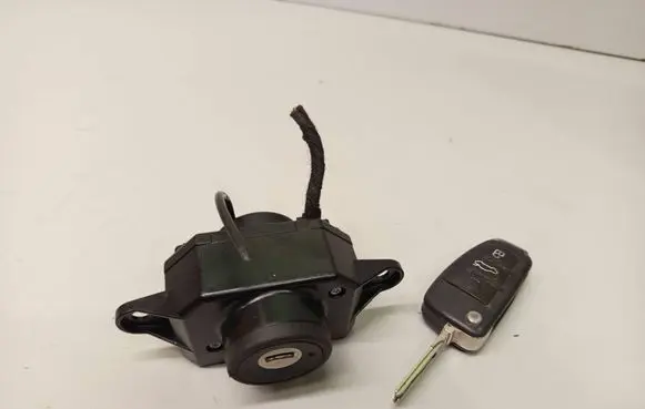 Audi A6 S6 C6 4F Ignition lock 4F0909135E 4F0910132E