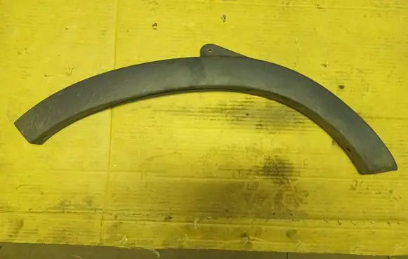 Renault Master II Front arch trim 8200197107