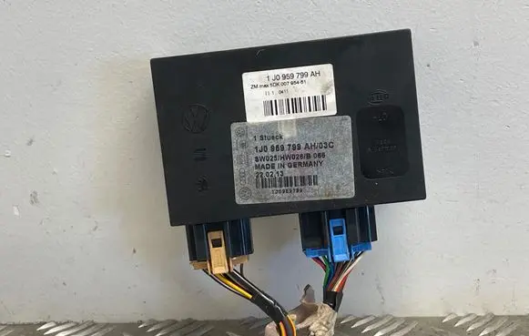 Volkswagen PASSAT B5 Comfort/convenience module 1J0959799AH
