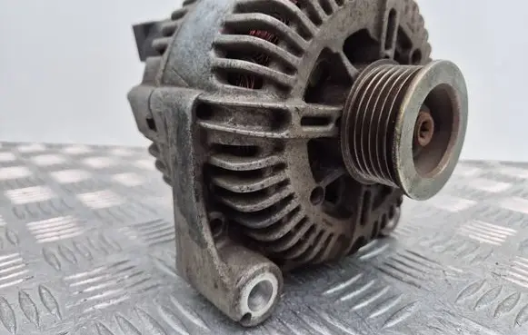 BMW X5 E70 Generator/alternator 7796125 TG17C034 2543222C