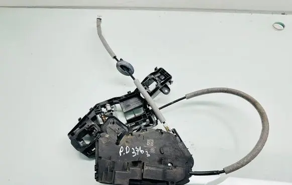 Volkswagen Touran III Front door lock 5tb837016a