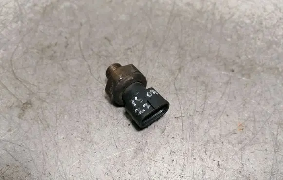 Lexus IS 220D-250-350 Air conditioning (A/C) pressure sensor 4990007970