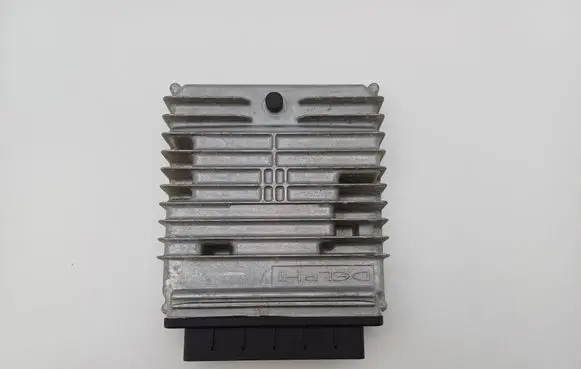 Ford Mondeo Mk III Engine control unit/module 6S7112A650BD 6S7112A650BE