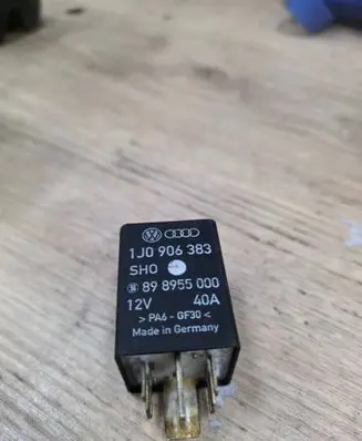 Volkswagen Golf IV Other relay 1J0906383 898955000