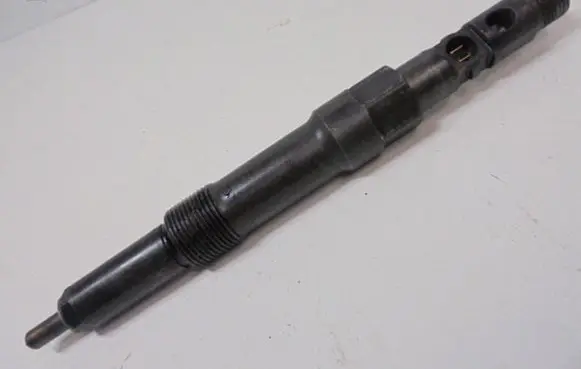 Ford Mondeo Mk III Fuel injector 6S7Q-9K546-AA