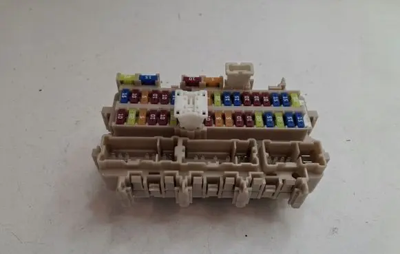 Nissan Qashqai Fuse box set 4EB0C