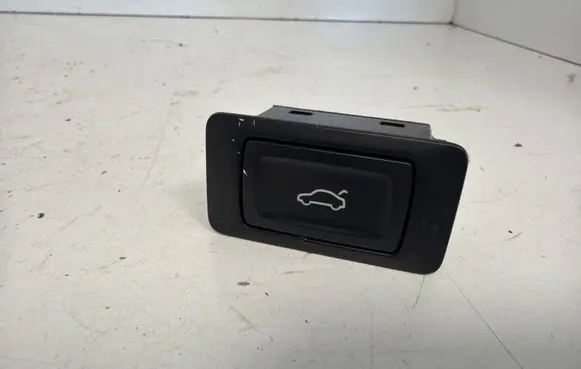 Audi Q3 8U Tailgate/boot open switch button 4G0959831A